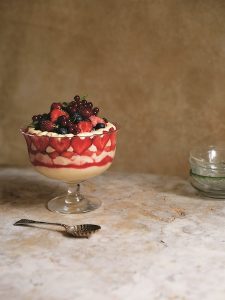 Gennaro Fast Cook Italian: Adriana's Strawberry Tiramisu